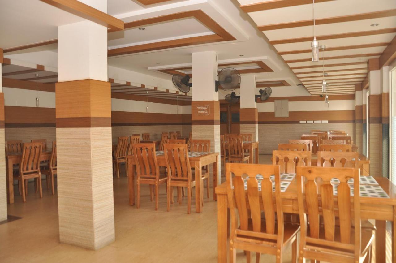 โรงแรมปาล์ม มยีลาดูธูราย ภายนอก รูปภาพ